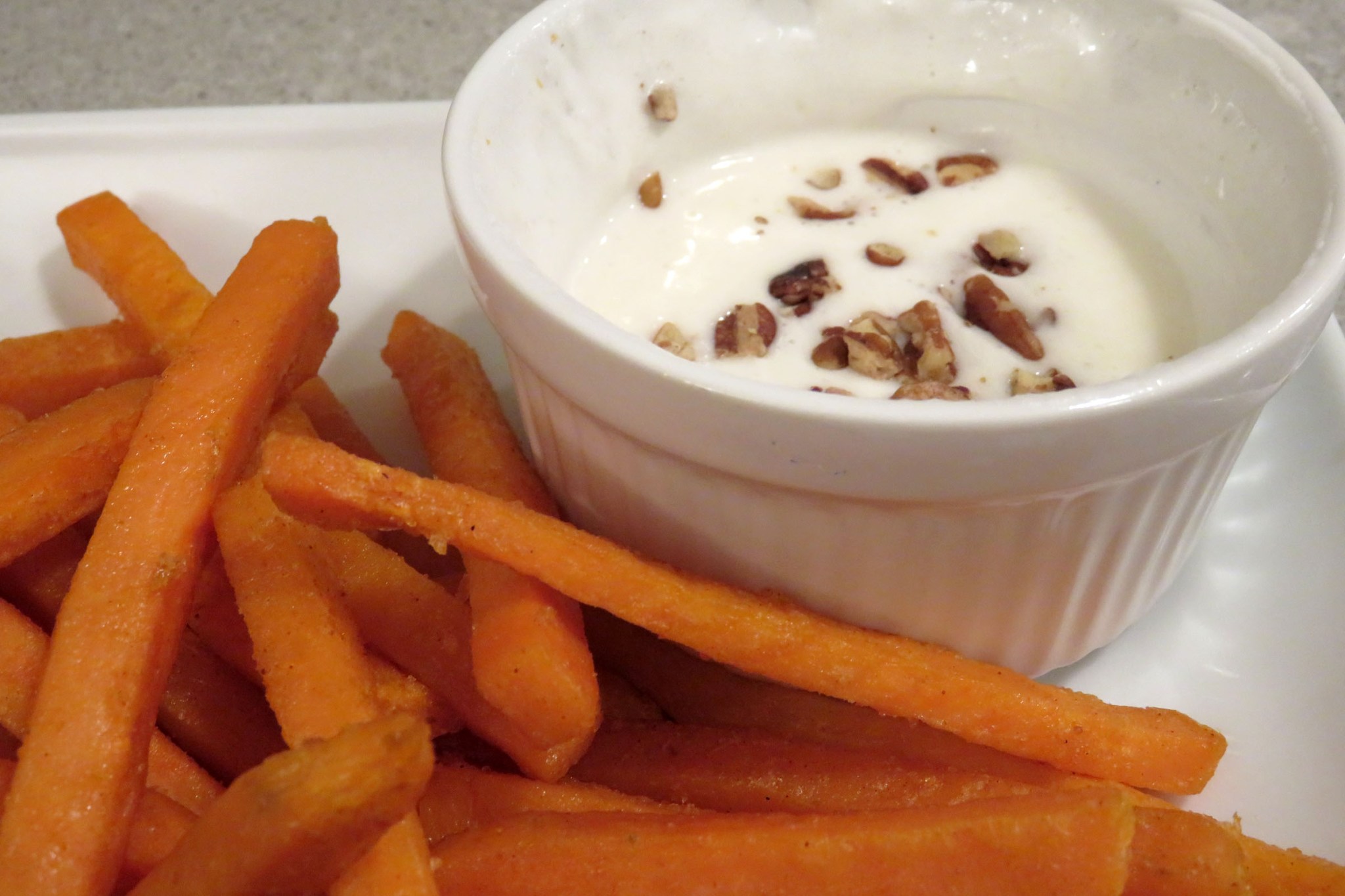 sour cream masrhmallow dip1